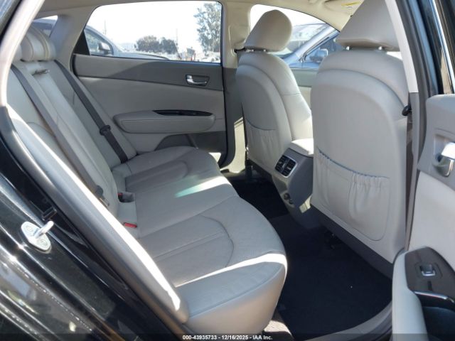 Kia Optima Ex Image 16