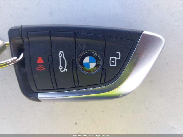 BMW 3 Series Image 8