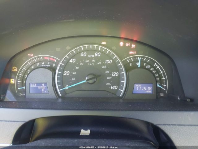 Toyota Camry Le Image 7