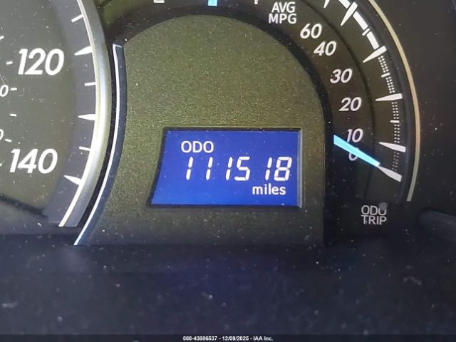 Toyota Camry Le Image 12