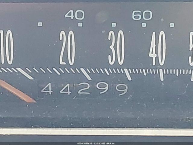 Cadillac DeVille Image 9