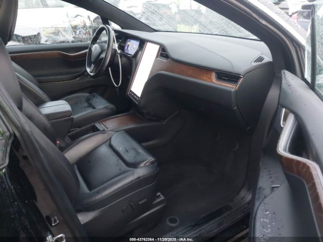 Tesla Model X Image 9