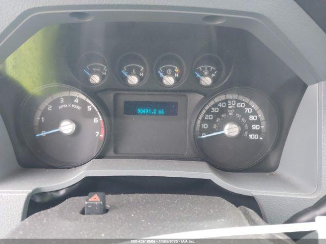 Ford F-250 Xl Image 13