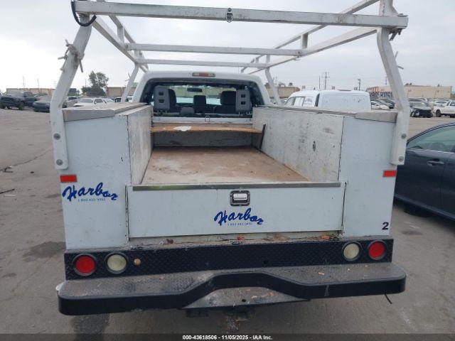 Ford F-250 Xl Image 12