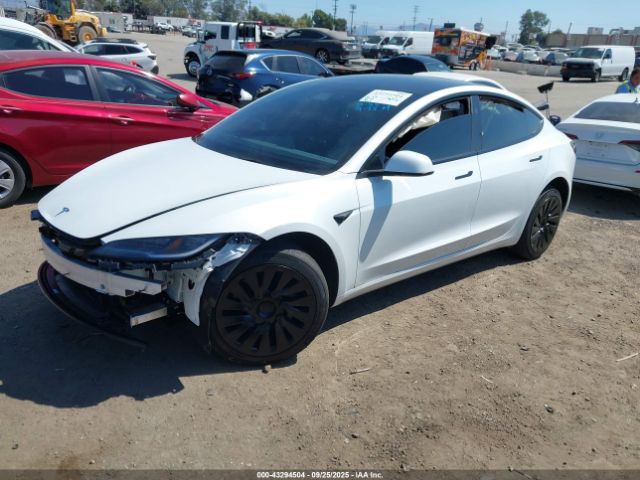 Tesla Model 3 Long Range Rear-wheel Drive Image 11