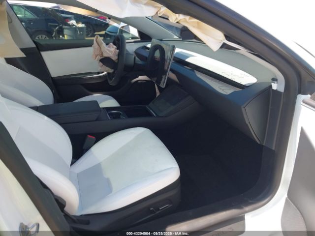 Tesla Model 3 Long Range Rear-wheel Drive Image 12