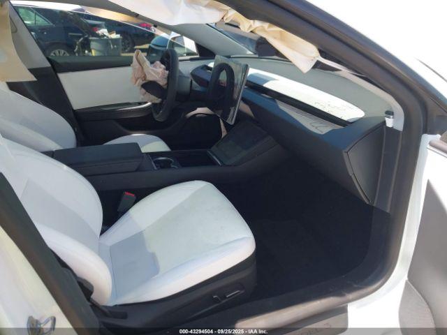 Tesla Model 3 Long Range Rear-wheel Drive Image 12
