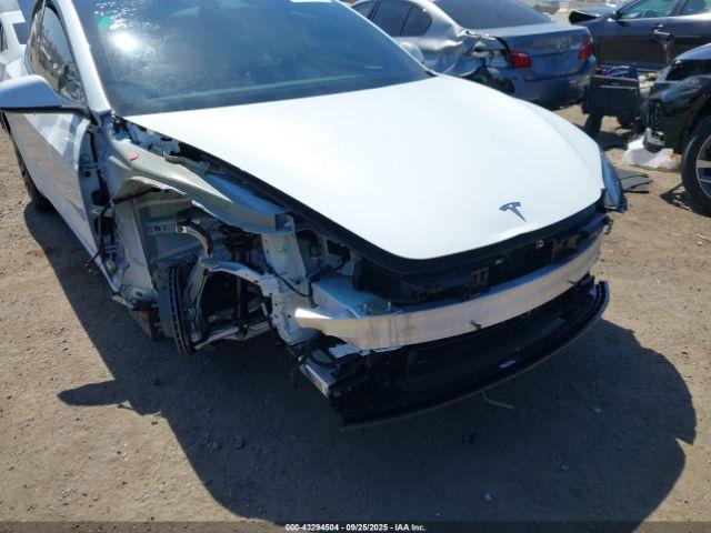 Tesla Model 3 Long Range Rear-wheel Drive Image 13