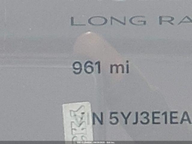 Tesla Model 3 Long Range Rear-wheel Drive Image 7