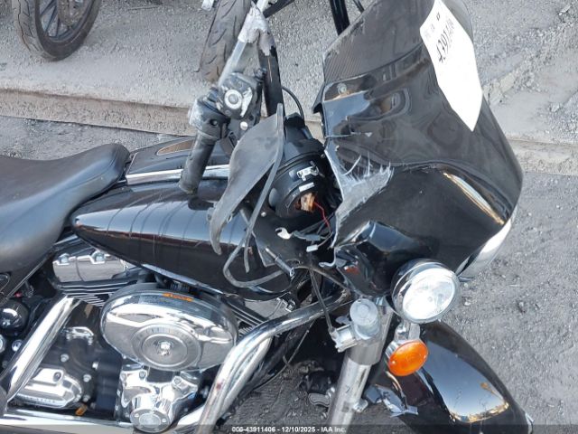 Harley-Davidson Flhtcui Image 17