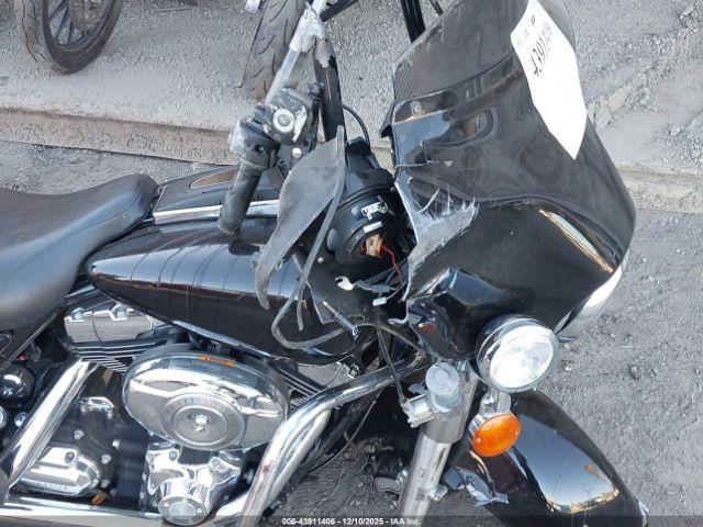 Harley-Davidson Flhtcui Image 17