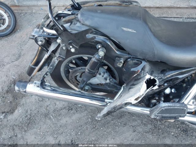 Harley-Davidson Flhtcui Image 4