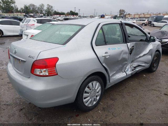 Toyota Yaris Image 10