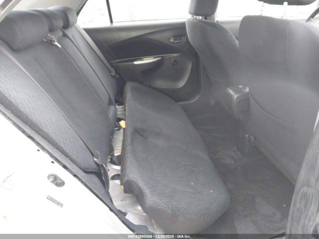 Toyota Yaris Image 3