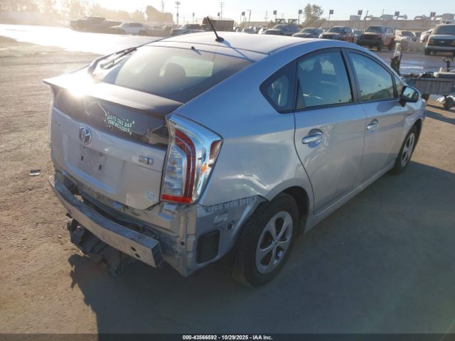 Toyota Prius Two Image 5