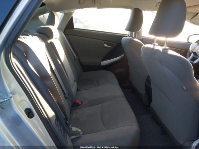 Toyota Prius Two Image 2