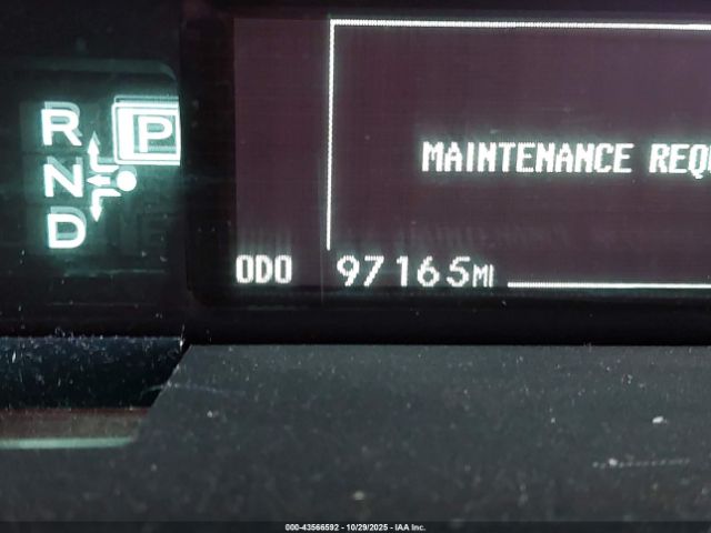 Toyota Prius Two Image 12