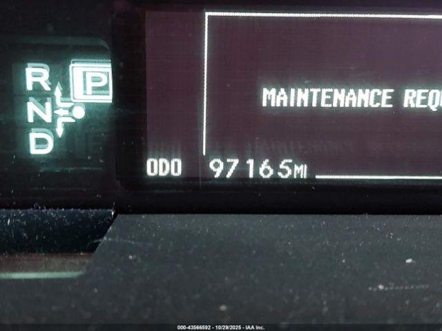 Toyota Prius Two Image 12