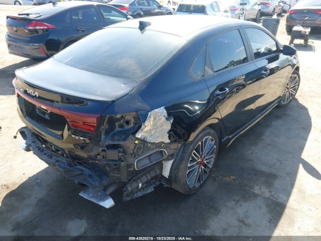 Kia Forte Gt Image 2