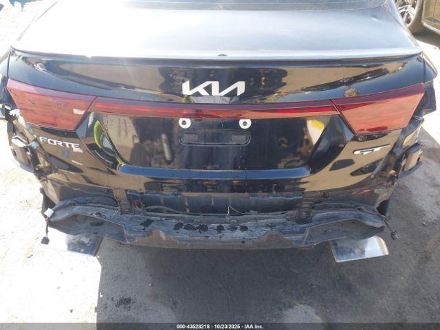 Kia Forte Gt Image 12