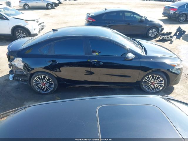 Kia Forte Gt Image 11