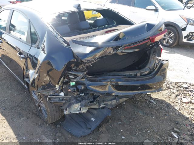 Kia Forte Gt-line Image 12