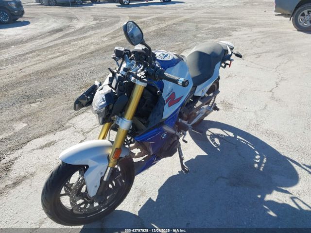 BMW F 900 R Image 11