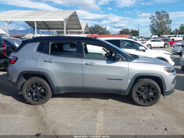 Jeep Compass Altitude 4x4 Image 13