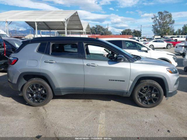 Jeep Compass Altitude 4x4 Image 13