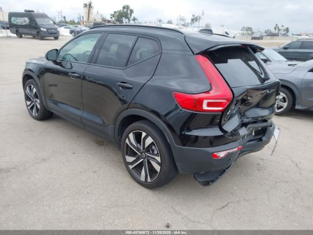 Volvo XC40 B5 Ultimate Dark Theme Image 8