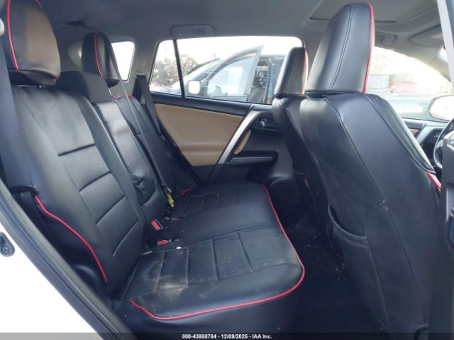 Toyota RAV4 Xle Image 8