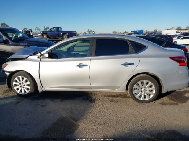 Nissan Sentra S Image 10