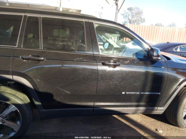 Jeep Grand Cherokee Image 8