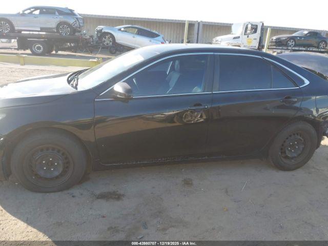 Toyota Camry Se Image 14