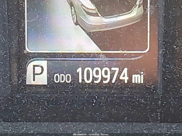 Toyota Camry Se Image 10