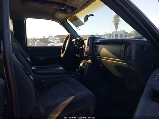 Chevrolet Silverado 1500 Ls Image 2