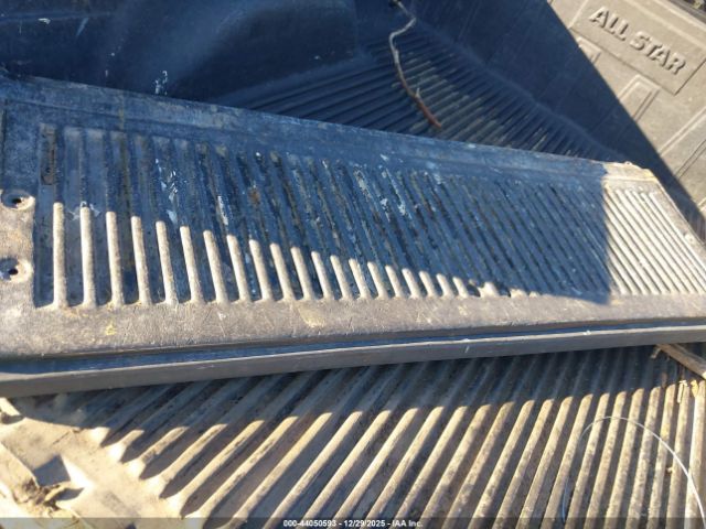 Chevrolet Silverado 1500 Ls Image 8