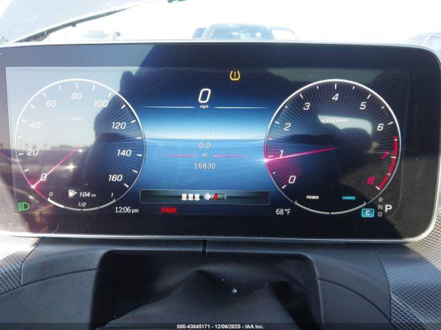 Mercedes-Benz C-Class Sedan Image 12