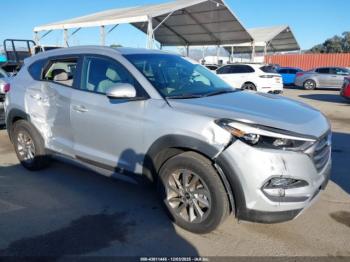  Salvage Hyundai TUCSON