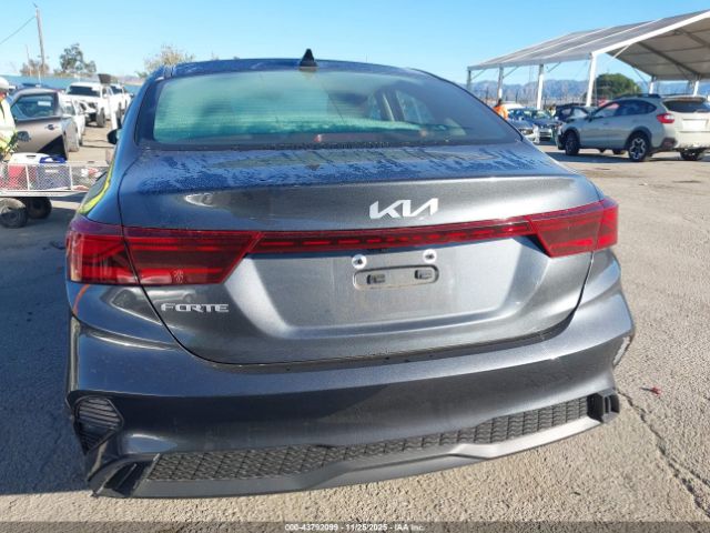 Kia Forte Lxs Image 12