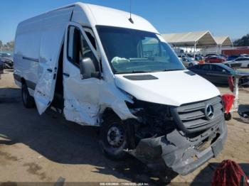  Salvage Mercedes-Benz Sprinter 3500
