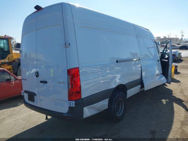 Mercedes-Benz Sprinter 3500 High Roof 4-cyl Diesel Ho Image 8