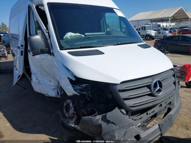 Mercedes-Benz Sprinter 3500 High Roof 4-cyl Diesel Ho Image 15