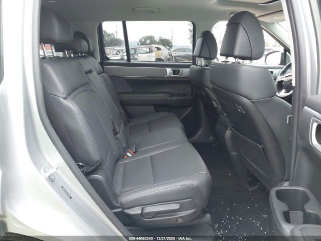 Hyundai SANTA FE Xrt Image 16