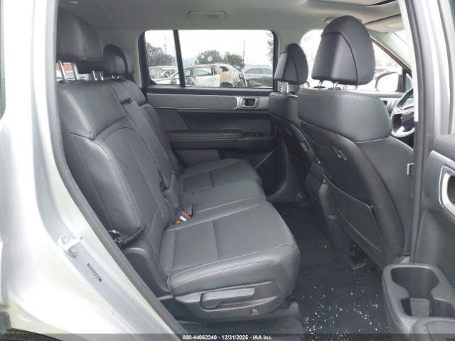 Hyundai SANTA FE Xrt Image 16