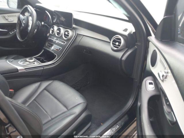 Mercedes-Benz C-Class Sedan Image 13