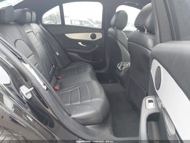 Mercedes-Benz C-Class Sedan Image 9