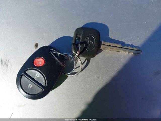 Toyota Highlander Base V6 Image 12