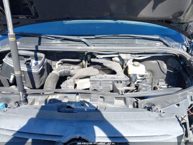 Mercedes-Benz Sprinter 2500 Standard Roof I4 Diesel Image 6
