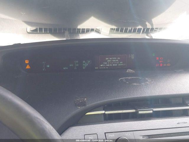 Toyota Prius Two Image 10